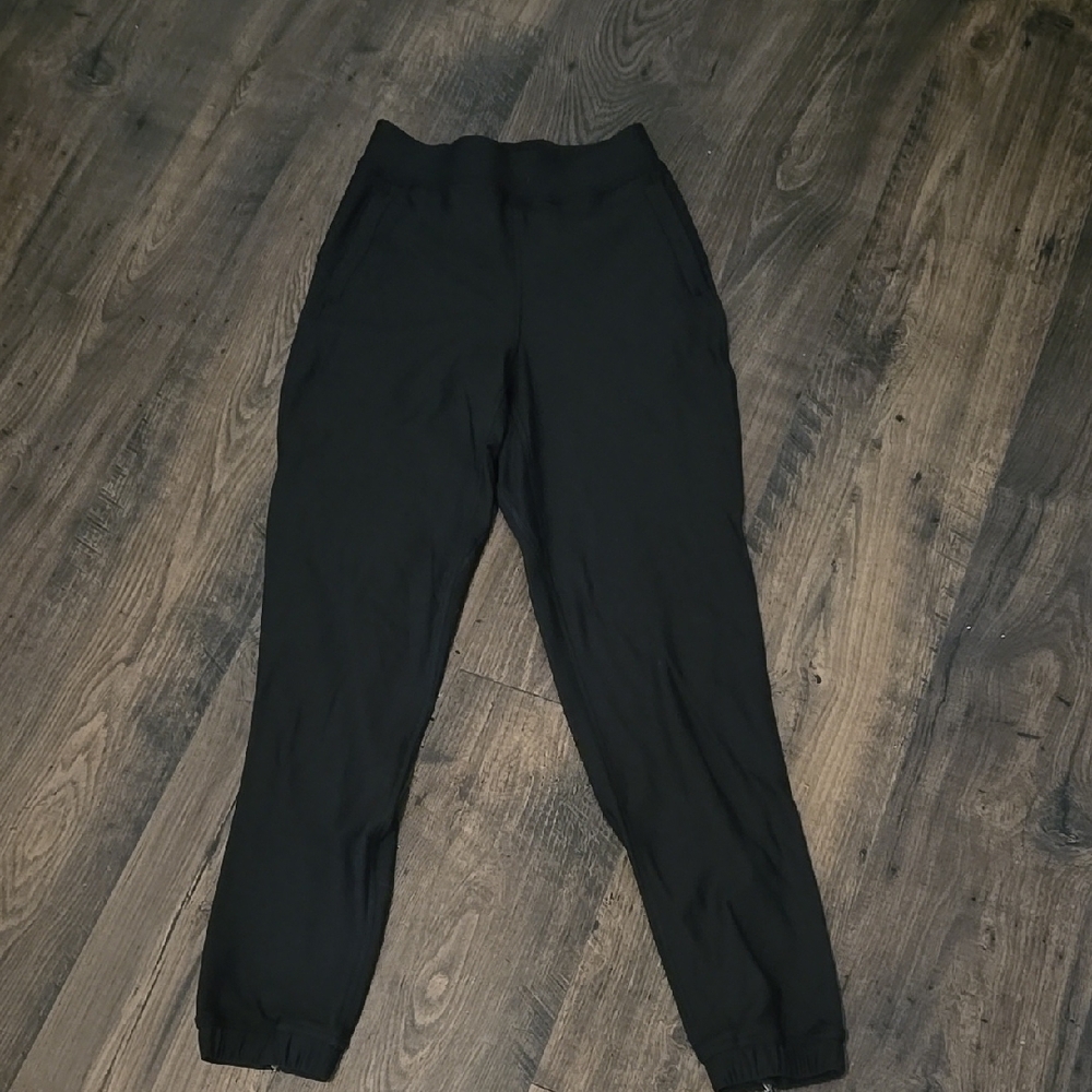 LULULEMON Black Women's 👖 Joggers/Leggings size 2 Stylish and versatile